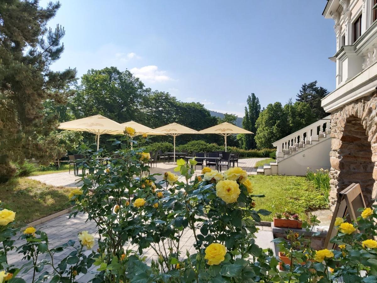 Pension U Golfu Cihelny Karlowe Wary Zewnętrze zdjęcie