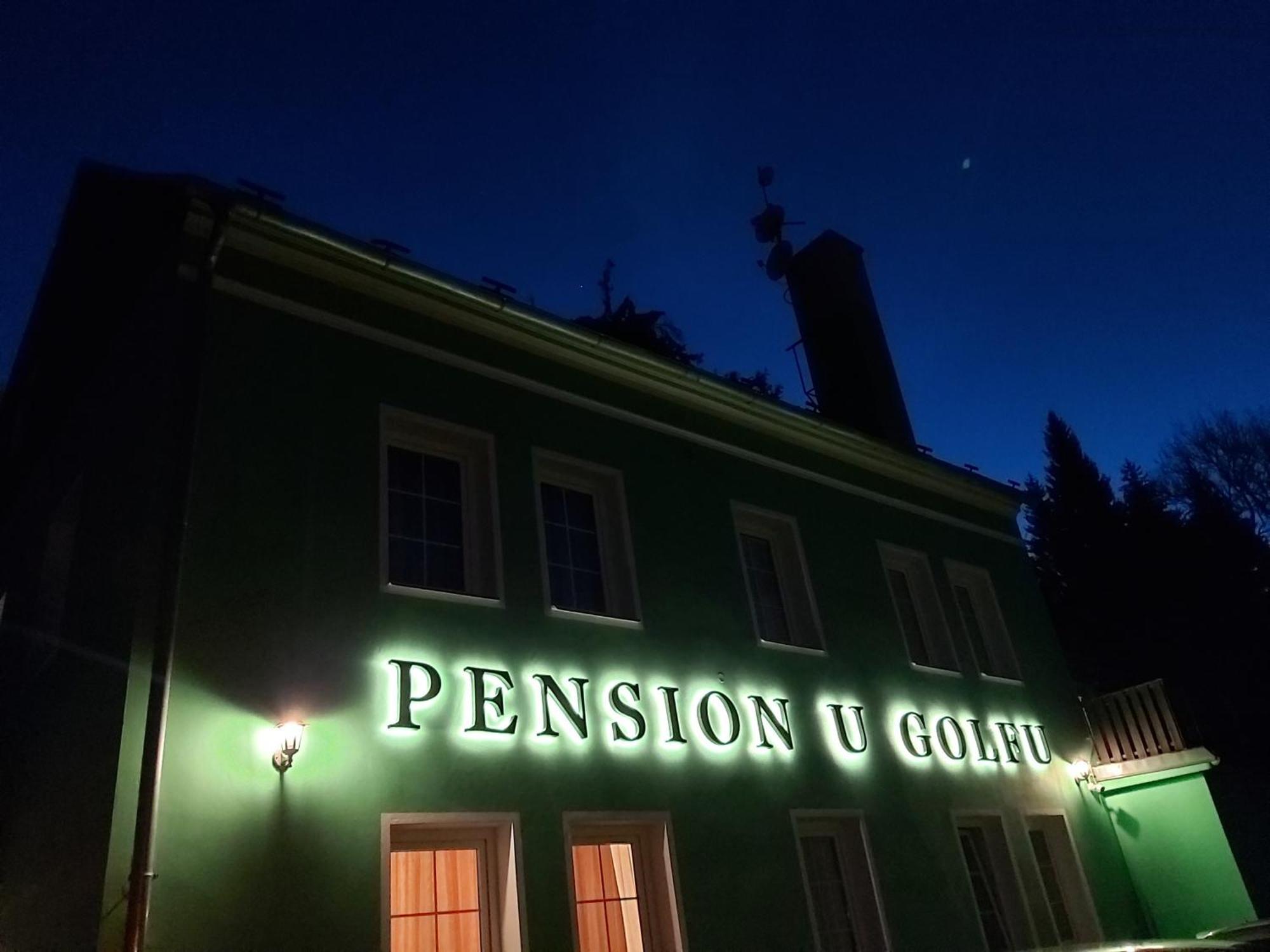 Pension U Golfu Cihelny Karlowe Wary Zewnętrze zdjęcie