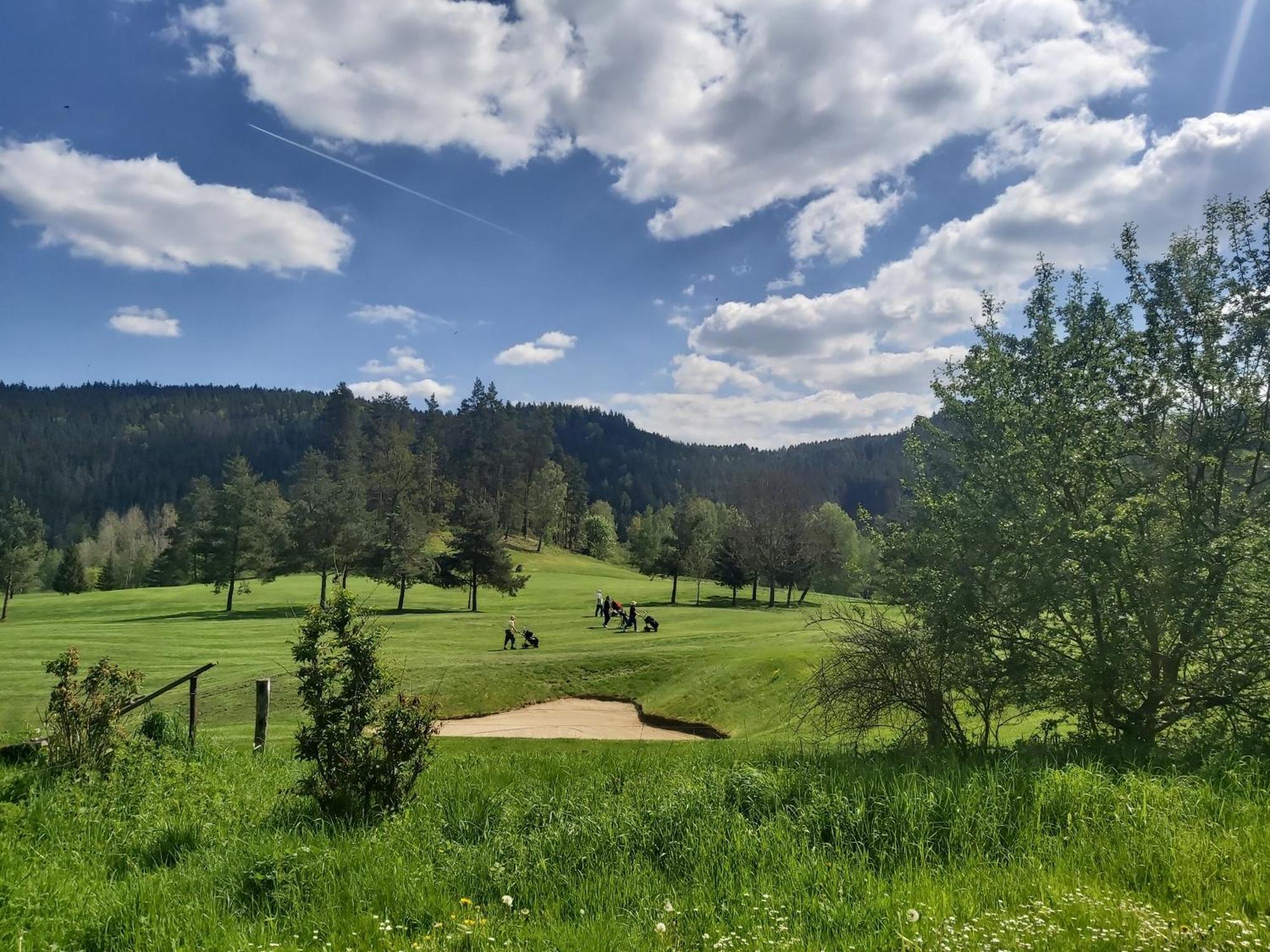 Pension U Golfu Cihelny Karlowe Wary Zewnętrze zdjęcie
